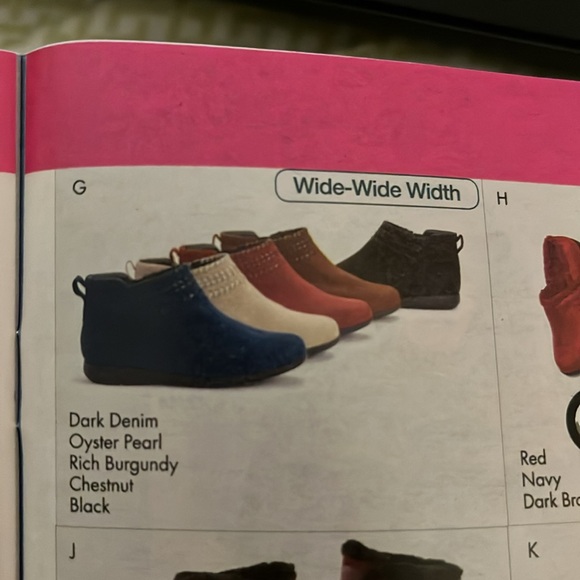 BRAND NEW-Comfort View “The Farren” black zip up booties Size 10WW - Picture 7 of 7